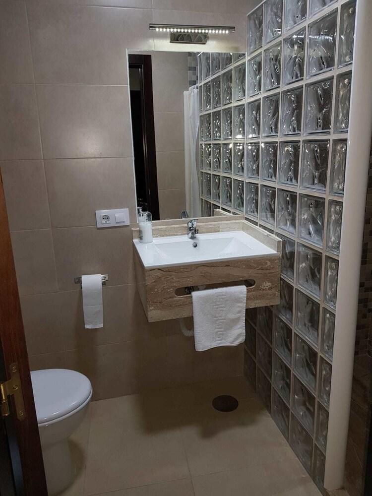 Hostal Malaga Arcos de la Frontera Eksteriør billede